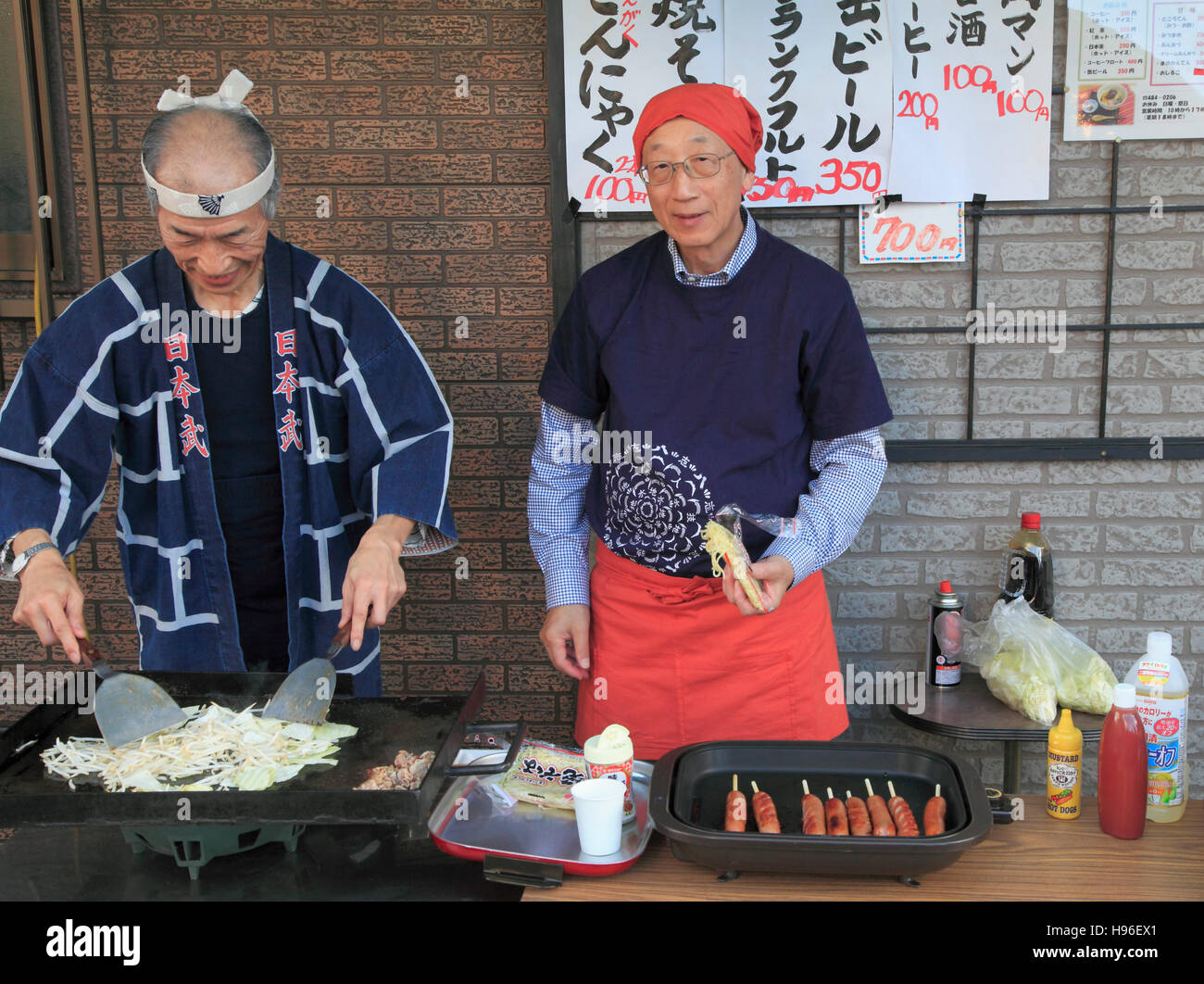 Food stall festival hi-res stock photography and images - Alamy