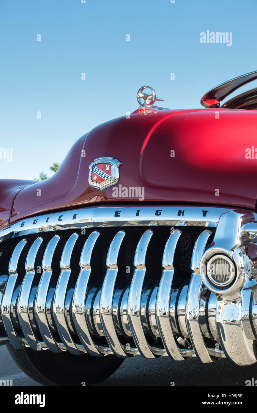 Classic car buick grille hi-res stock photography and images - Alamy