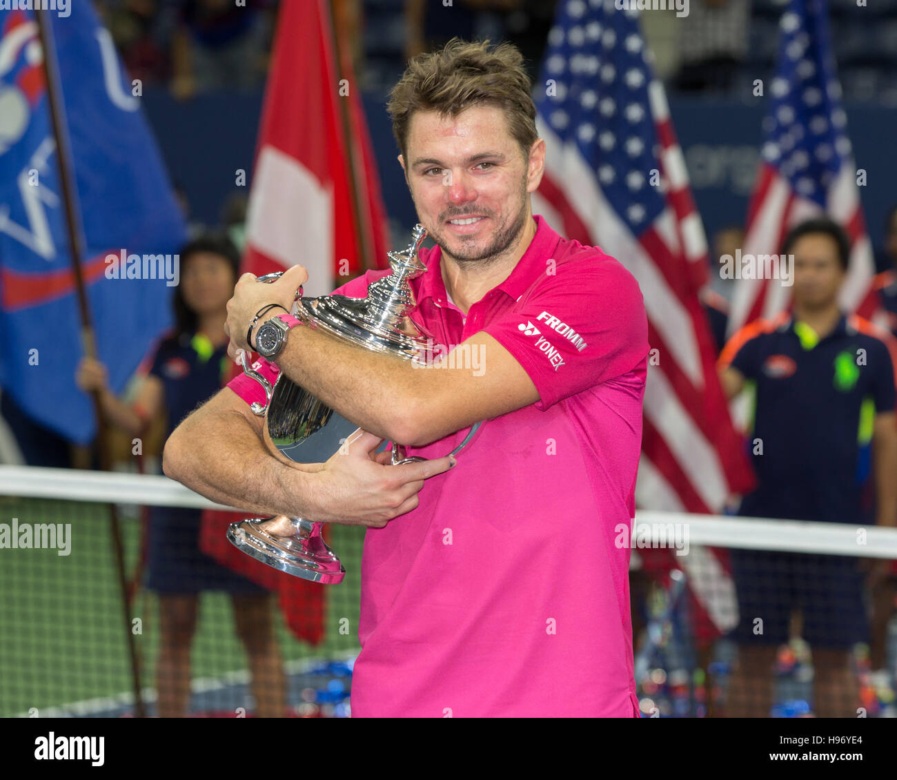 Moderne Rådne neutral Winner Stan Wawrinka (SUI) with the trophy at the US Open 2016 Championships  in Flushing Meadows,New York,USA Stock Photo - Alamy