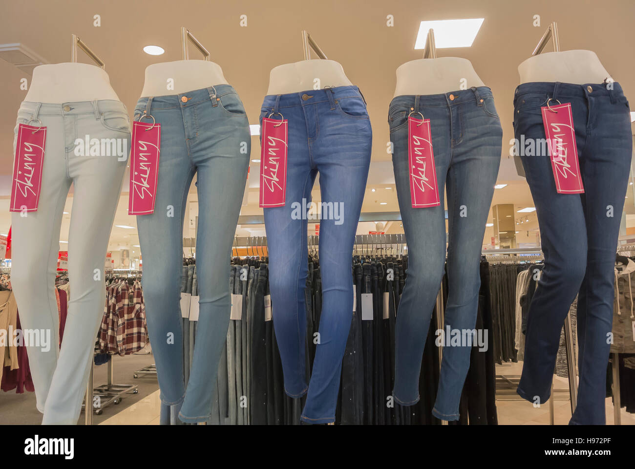 Lauren wearing blue skinny jeans hi-res stock photography and images - Alamy