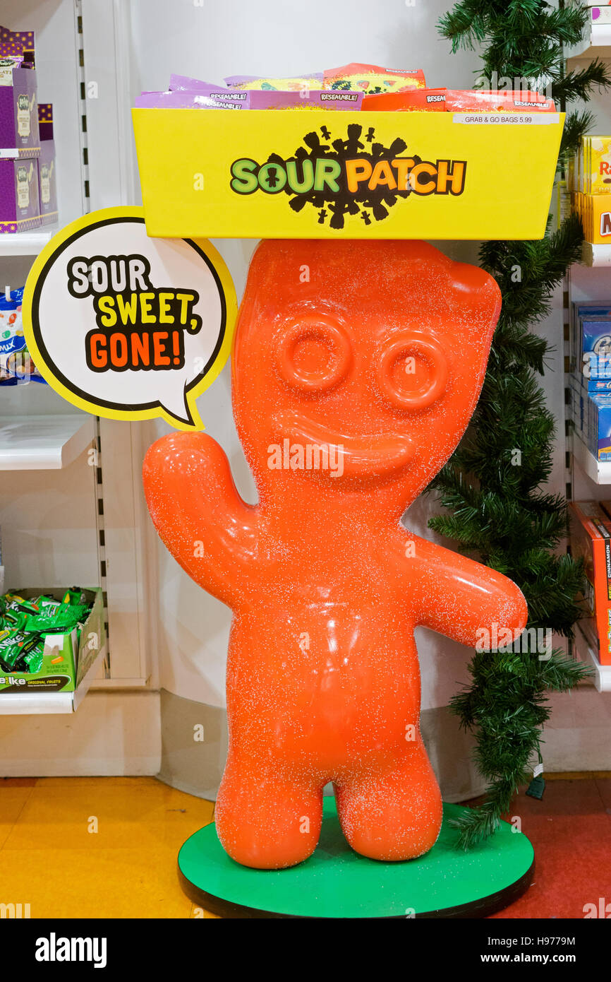通販 A display for Sour Patch Kids candies at It'sugar on その他