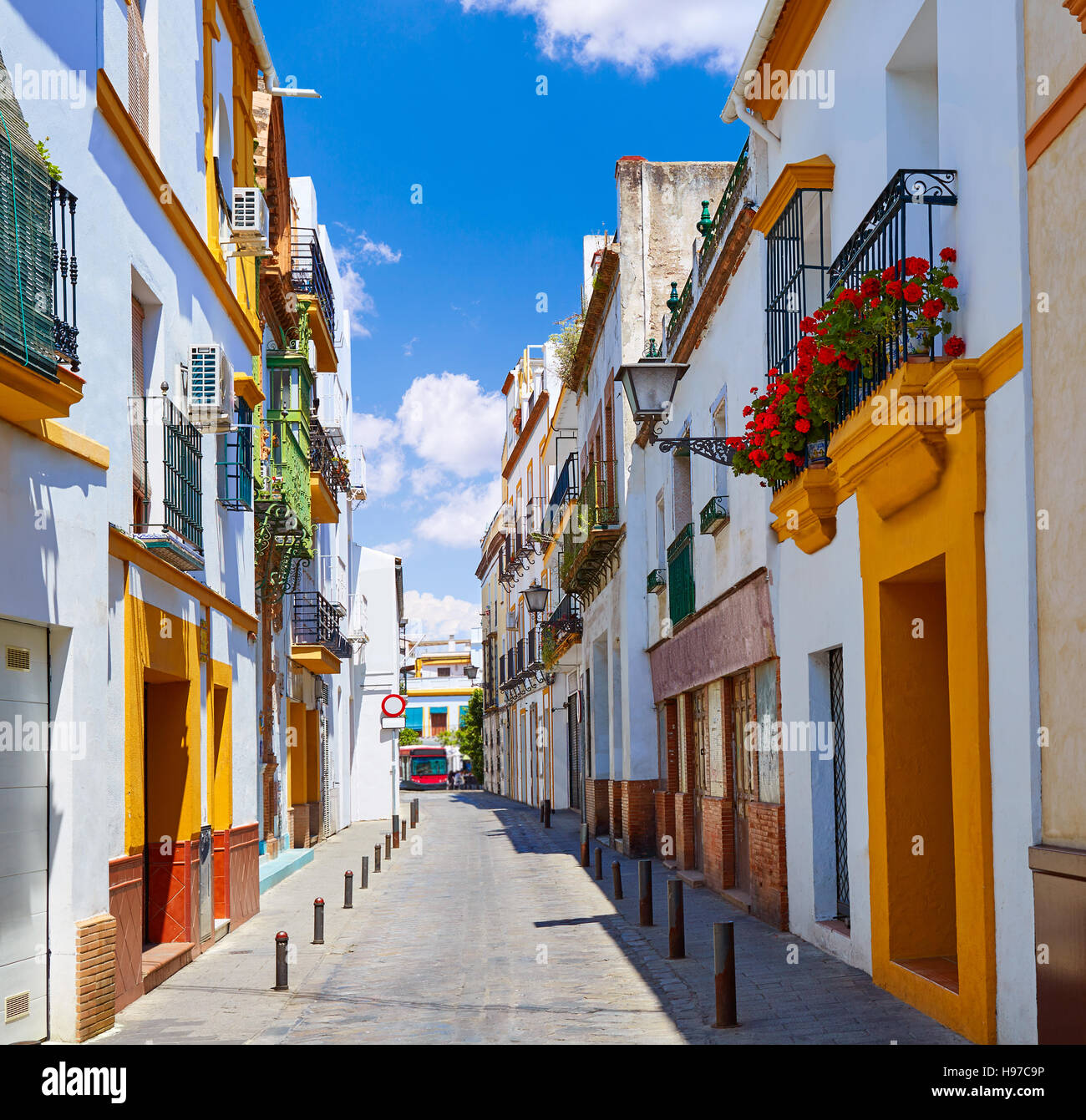 Barrio de triana sevilla hi-res stock photography and images - Alamy