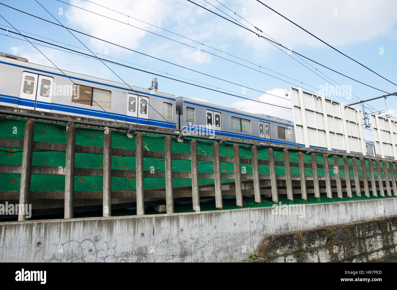 What is fed at the station in Tokyo What is fed at the station in Tokyo