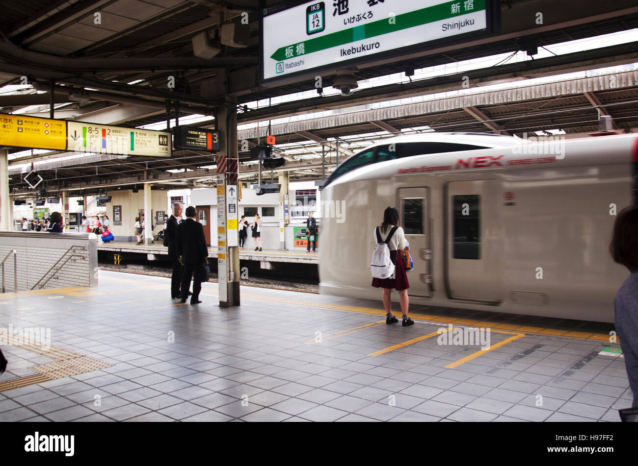 Japanese people and foreigner traveller waiting train and subway at Ikebukuro station in Shinjuku city of Kanto region on October 19, 2016 in Tokyo, J Stock Photo