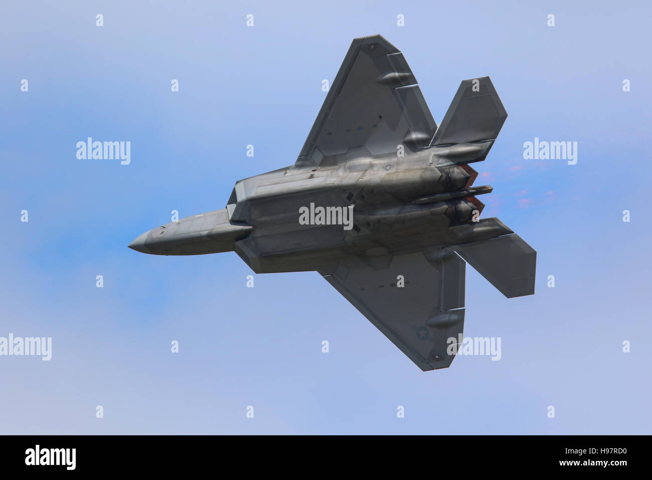 F 22 Rator In Flight Photos F22 Raptor in flight Stock Photo - Alamy