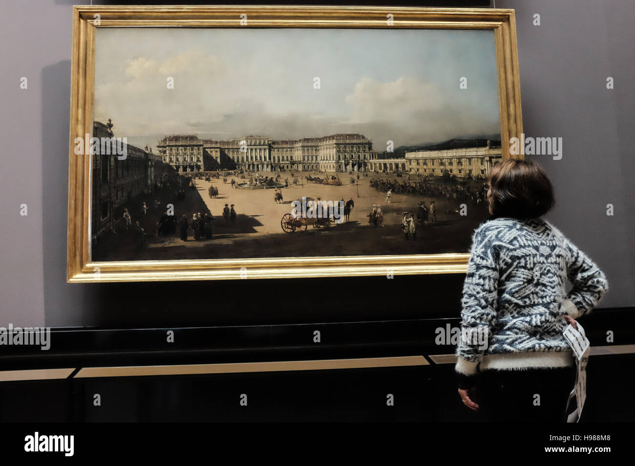 Visitors enjoy art at Vienna's Kunsthistoriches Museum Stock Photo