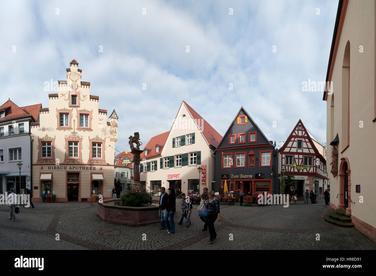 Offenburg: Fish market with Hirschapotheke (deer pharmacy), Schwarzwald