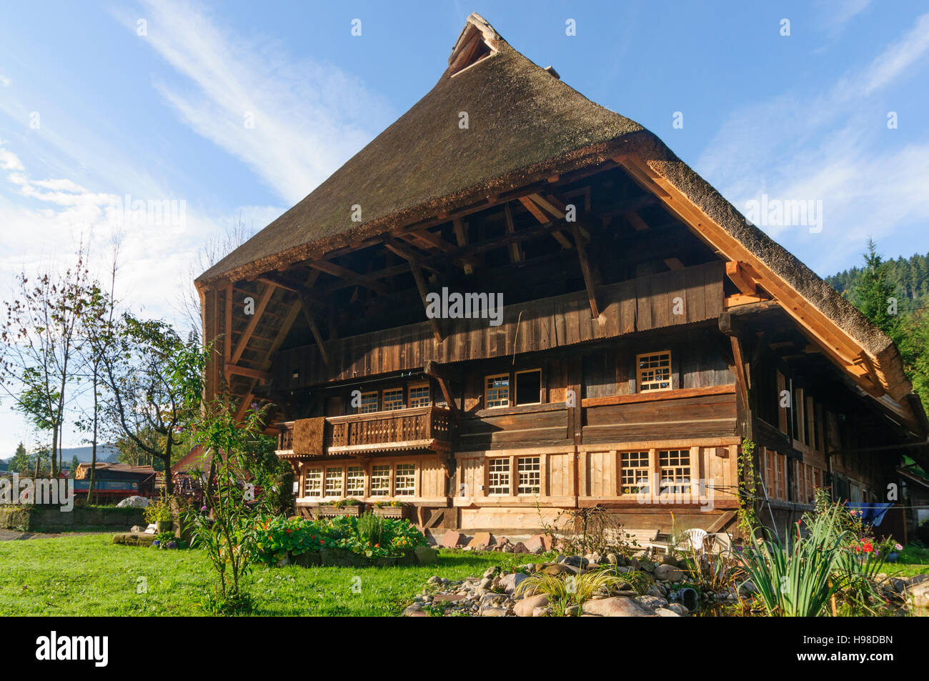 Gutach (Schwarzwaldbahn): Old thatched Black Forest house, Schwarzwald, Black Forest, Baden-Württemberg, Germany Stock Photo