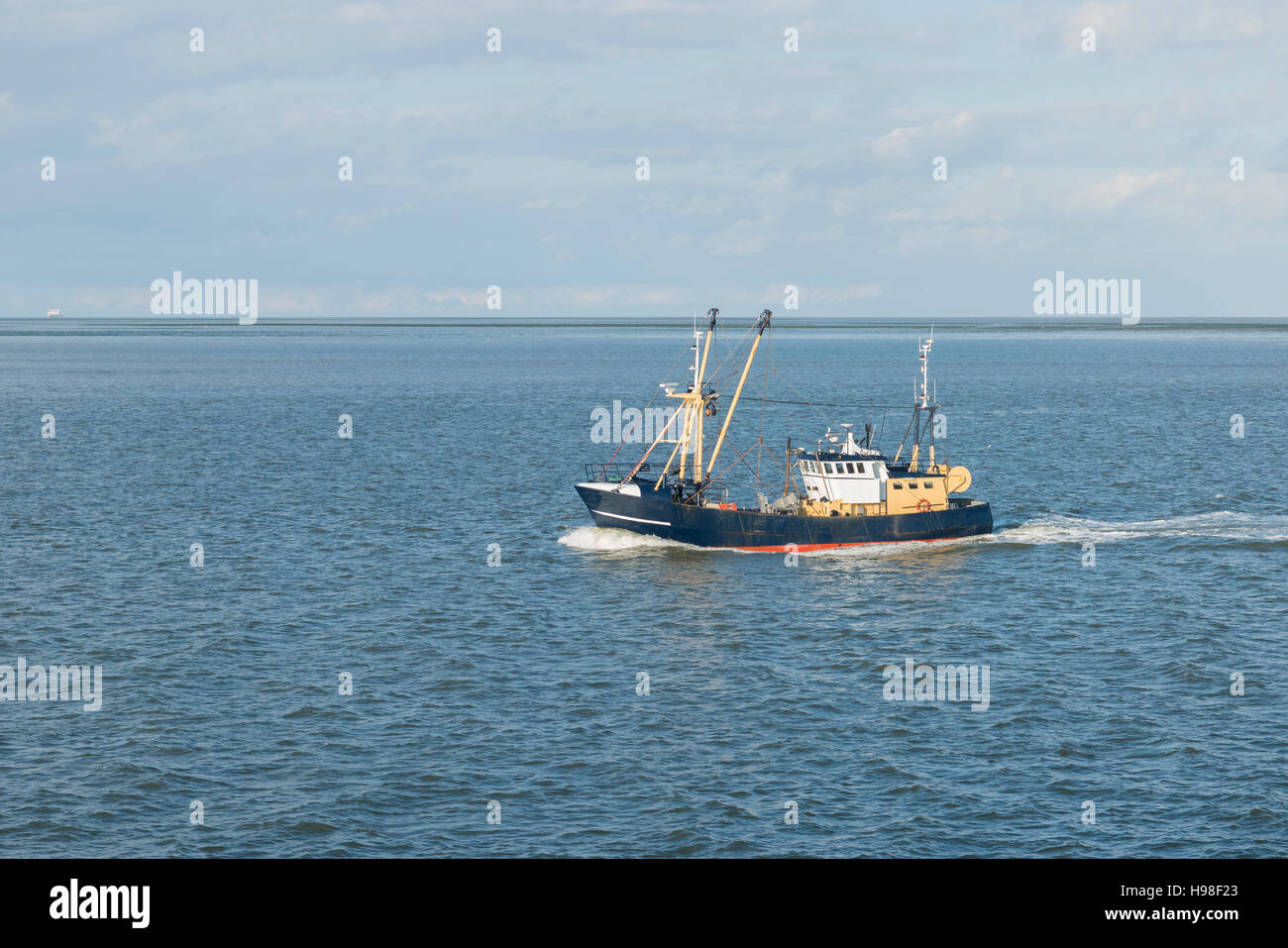 Shrimp boat fishing hi-res stock photography and images - Page 18 - Alamy
