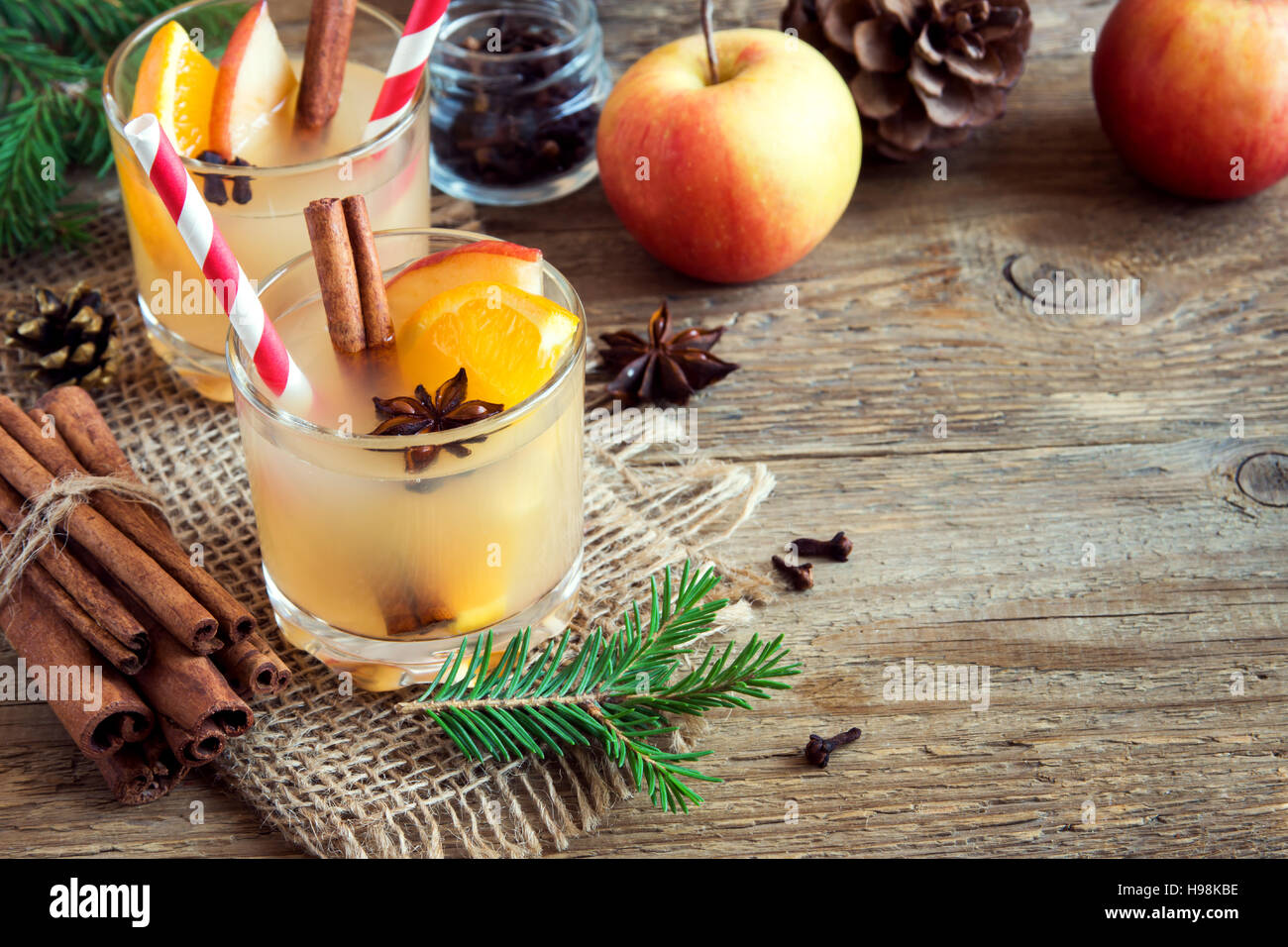 Hot toddy drink (apple orange rum punch) for Christmas and winter