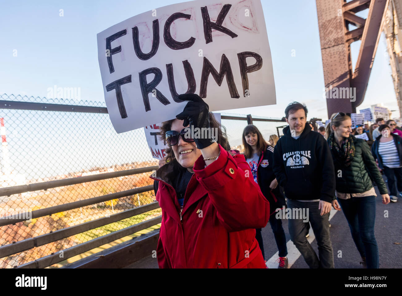 Anti trump protest outside hi-res stock photography and images - Alamy