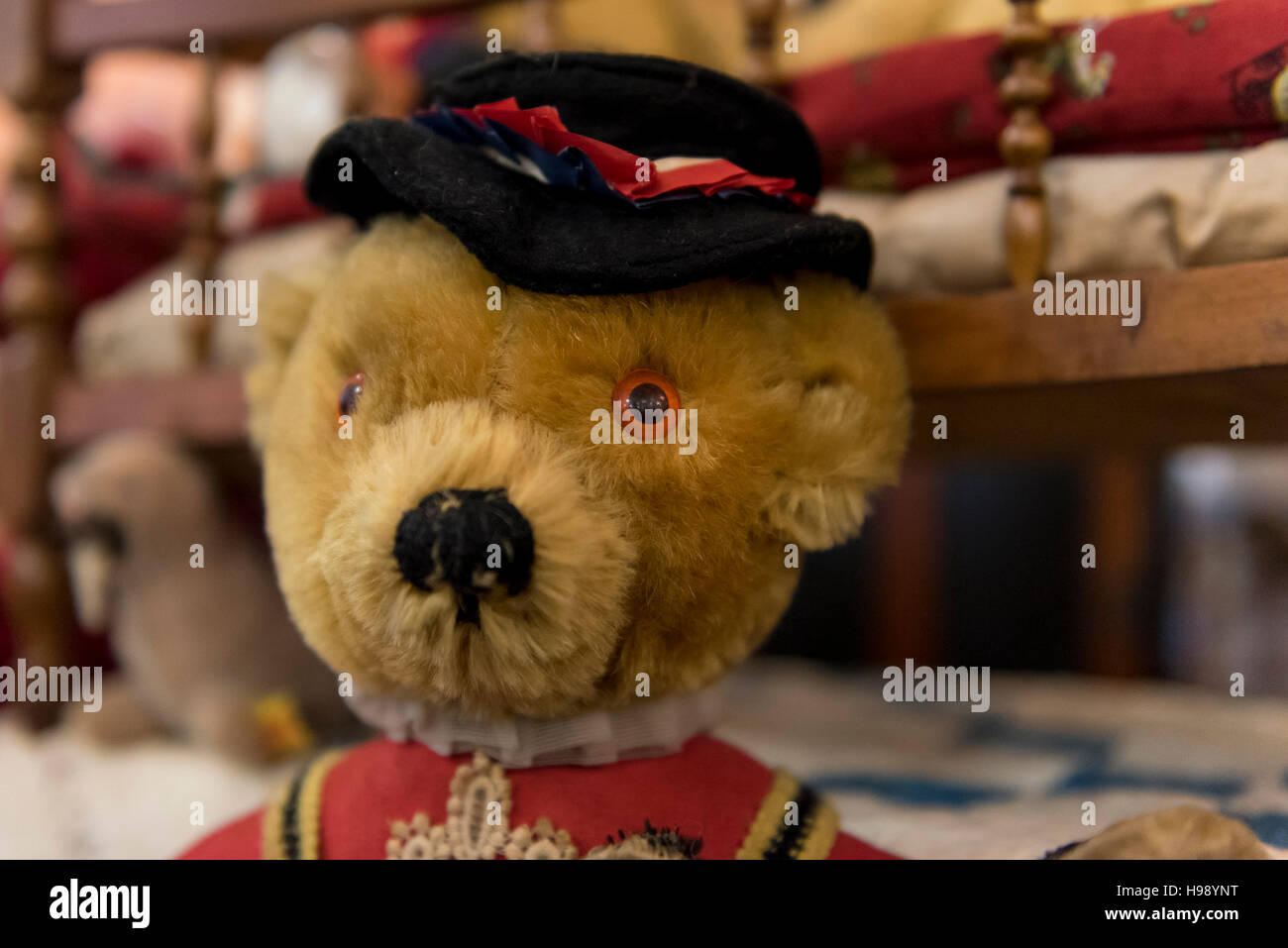 London, UK. 20 November 2016. Collectors attend the inaugural London