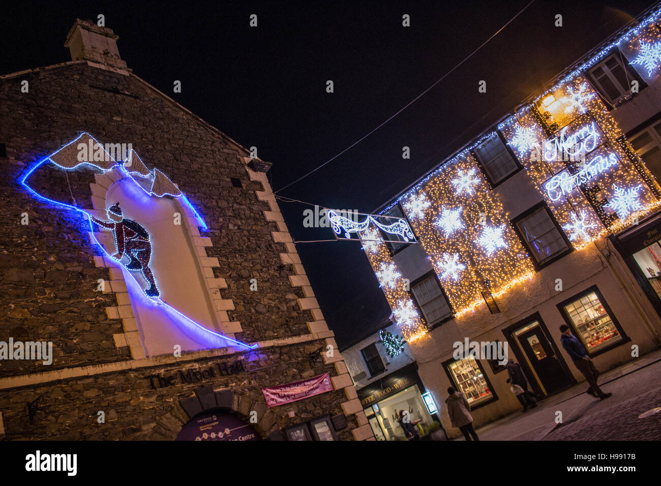Keswick, Cumbris, United Kingdom, 20th November 2016,    The Christmas lights on the Towns Moot Hall, in Keswick tie in  the towns affiliation with the Cumbrian Mountainis Credit:  David Billinge/Alamy Live News Stock Photo