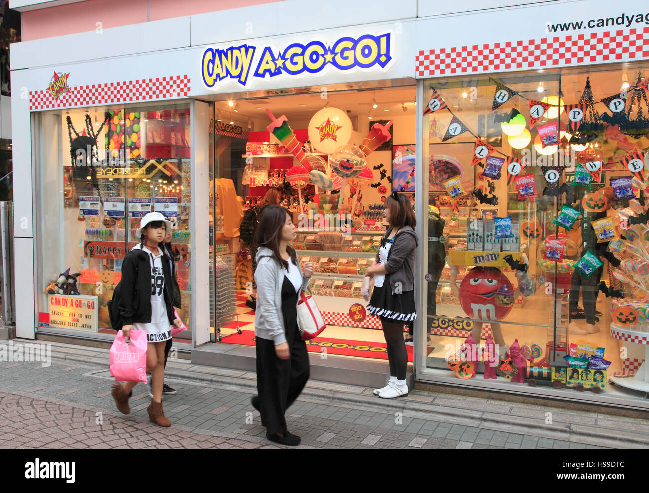 Takeshita Street Harajuku Shopping Hi Res Stock Photography And Images Alamy