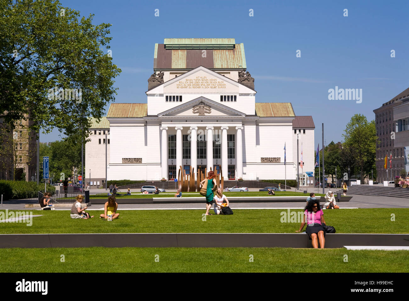 Germany,  Ruhr area, Duisburg, the city theatre at the Koenig-Heinrich square. Stock Photo