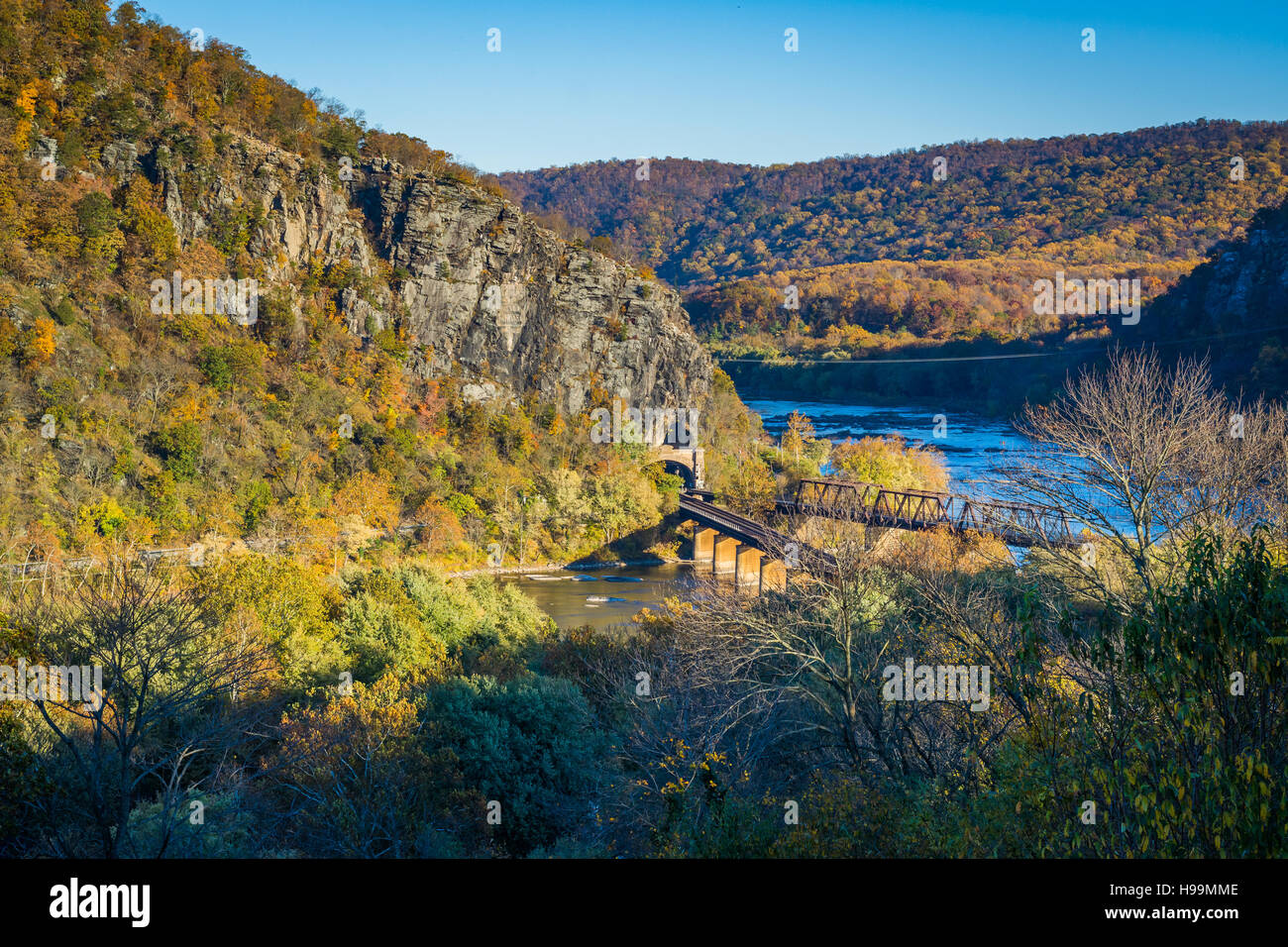 View of railroad bridges and the Potomac River, in Harpers Ferry, West Virginia Stock Photo Alamy