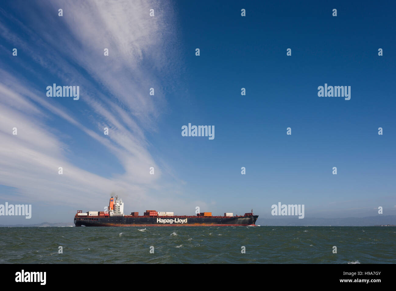 Container ship in san francisco bay hi-res stock photography and images ...