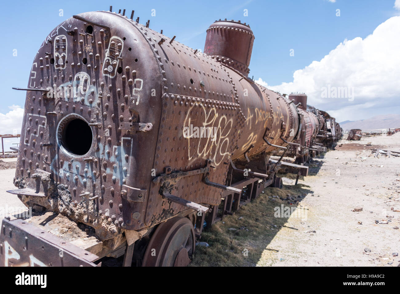 Dilapidated Steam Train Stock Photo - Alamy