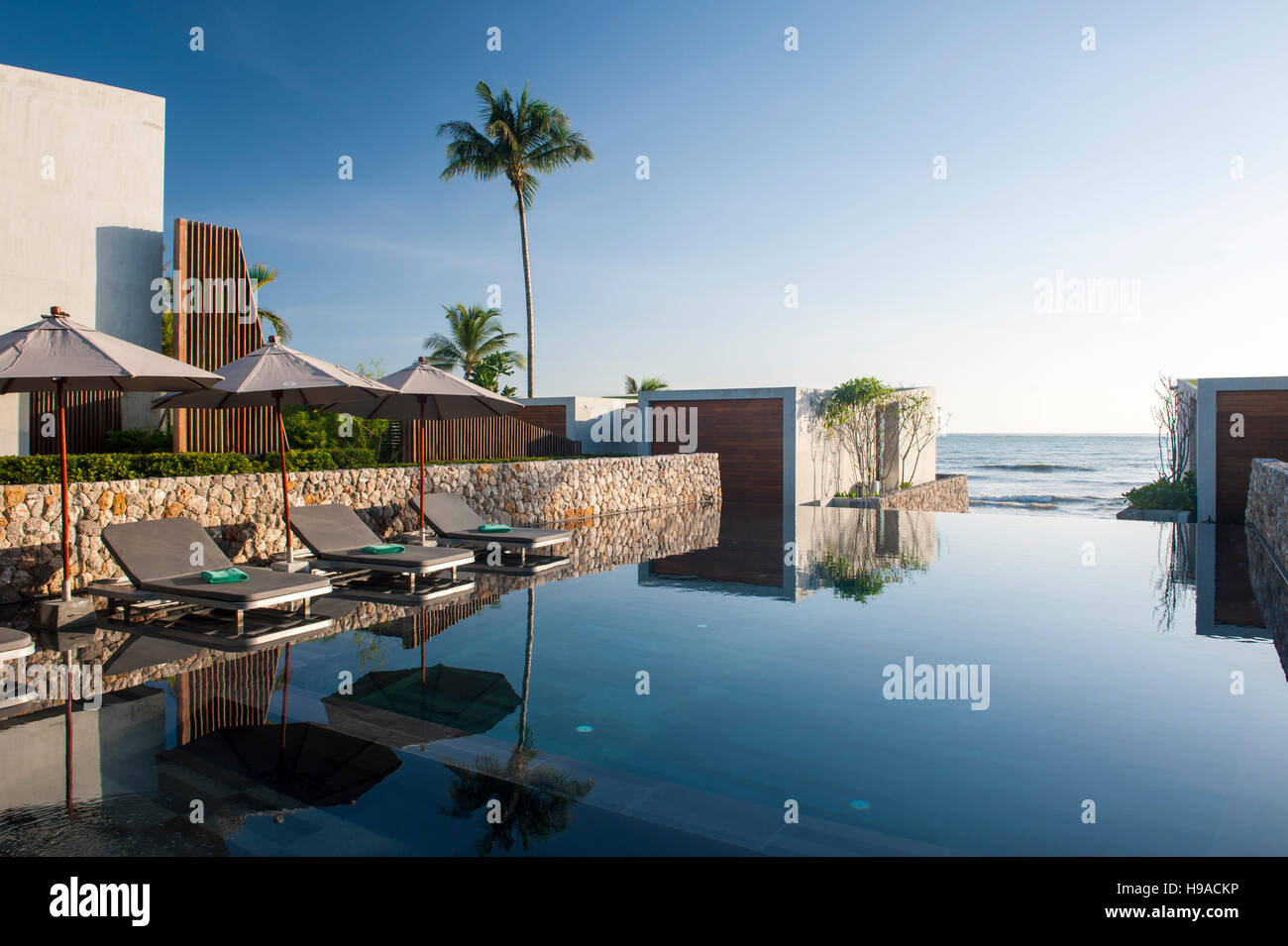 casa de la flora khao lak thailand
