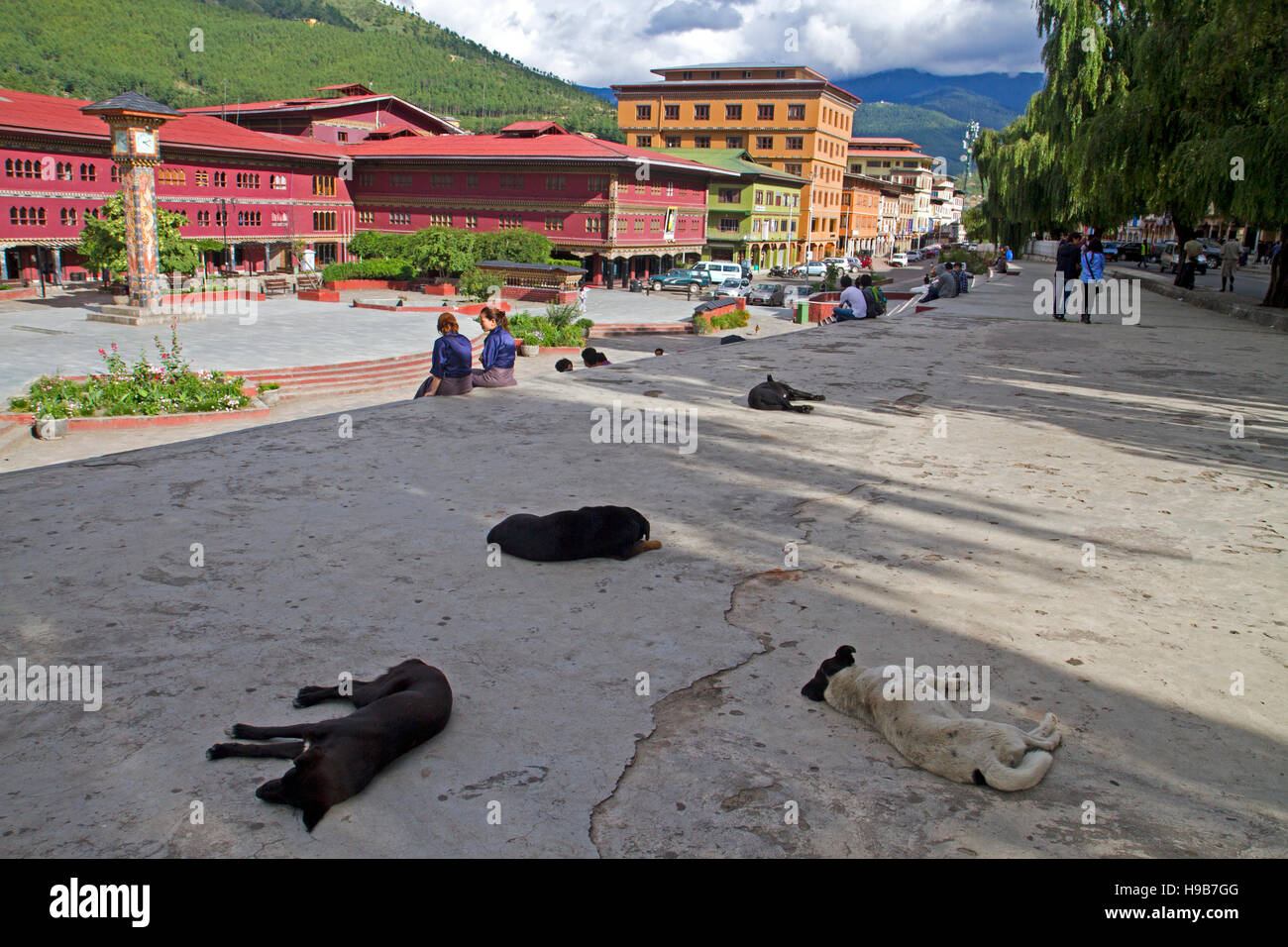 Square at the main street hi-res stock photography and images - Alamy