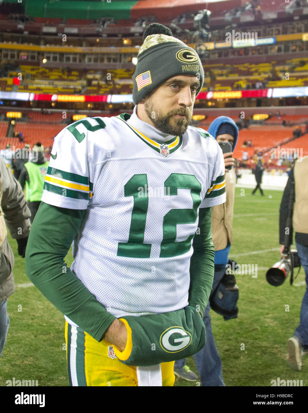 Aaron rodgers packers in green jersey] hi-res stock photography and images  - Alamy