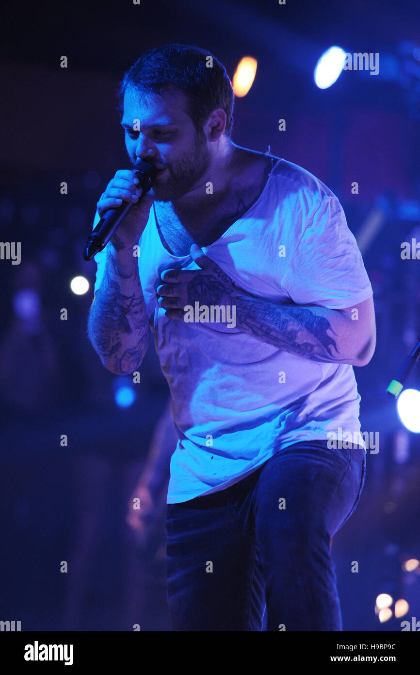 Asking alexandria hi-res stock photography and images - Alamy