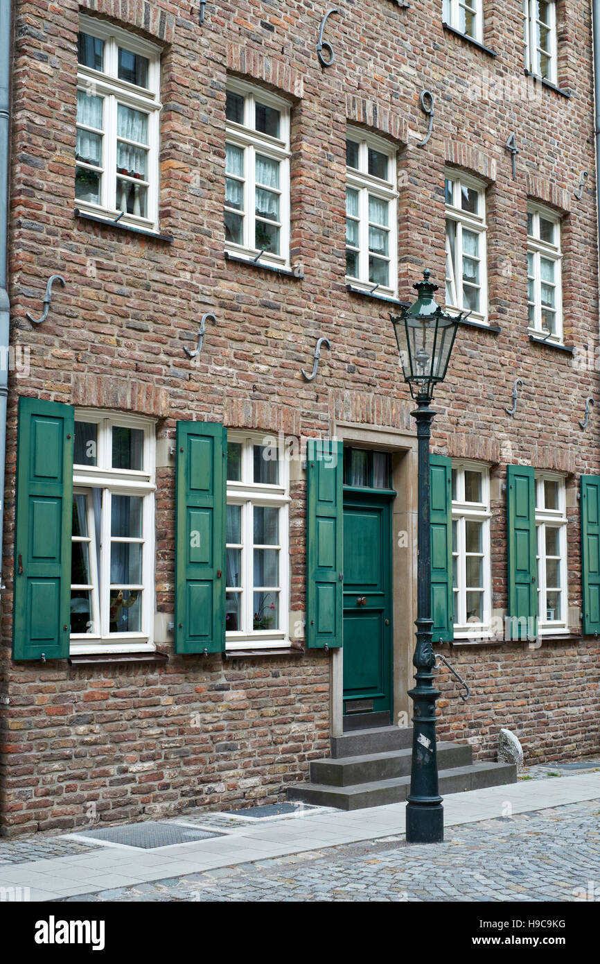 Altstadt dusseldorf hi-res stock photography and images - Alamy