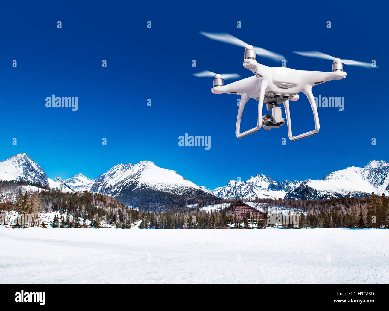 Drone mountains hi-res stock photography and images - Alamy