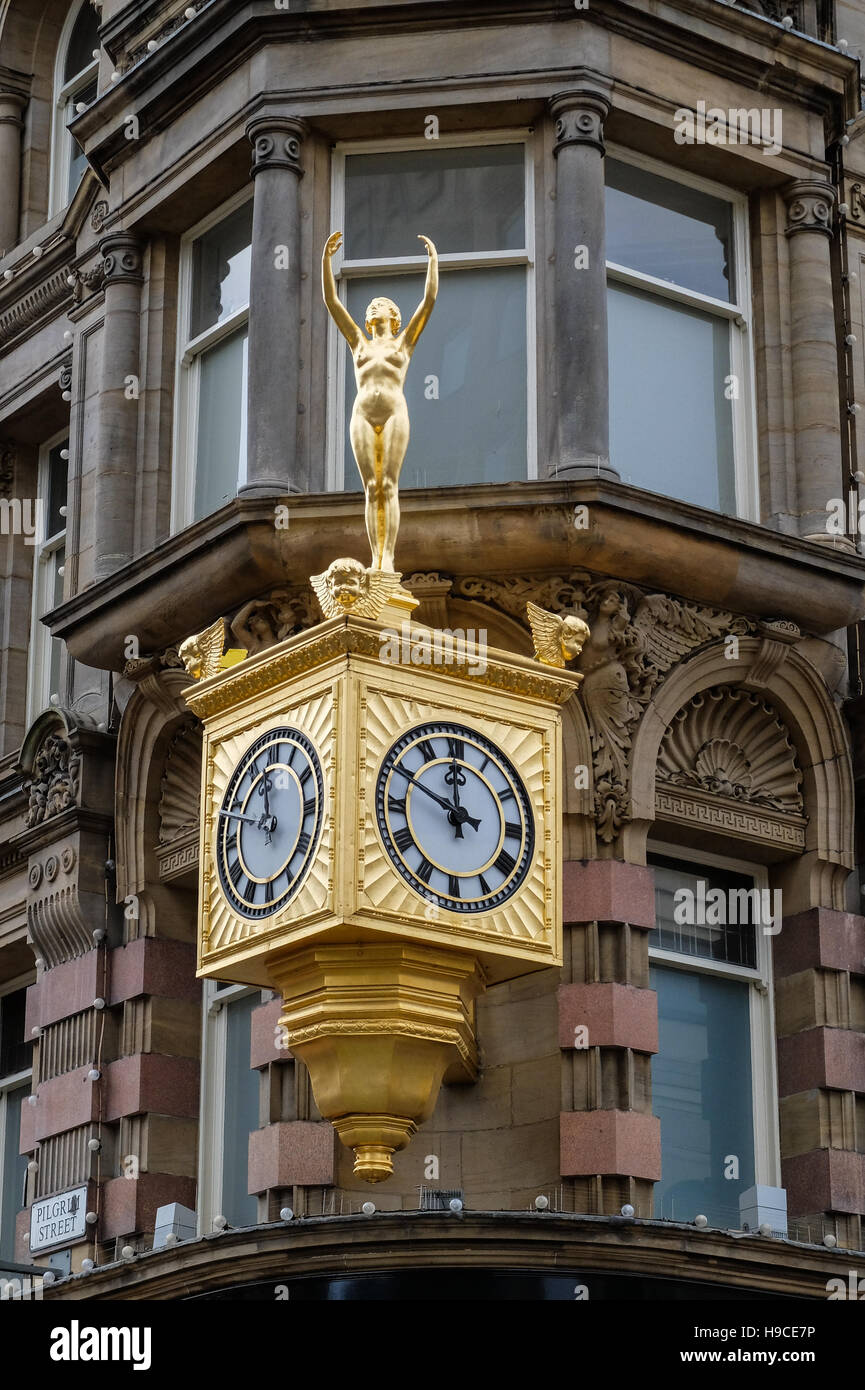 Northern goldsmiths jewellers hi-res stock photography and images
