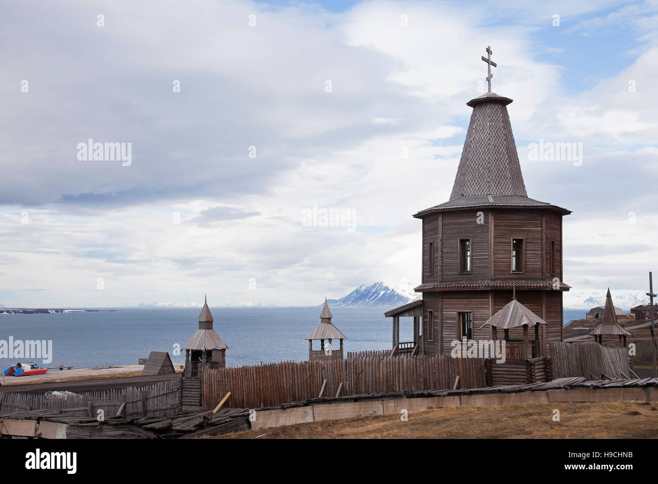 Wooden Russian Orthodox church in Pomor style at Barentsburg, coal mining settlement at Isfjorden, Spitsbergen / Svalbard, Norway Stock Photo