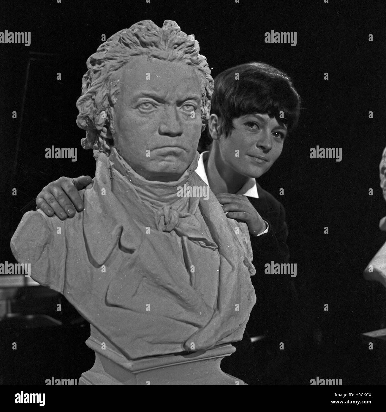 German singer and composer Black and White Stock Photos & Images - Alamy German singer and composer Black and White Stock Photos & Images - Alamy