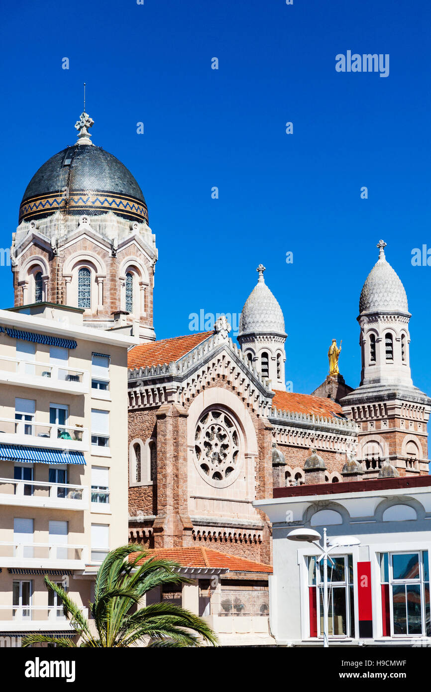 Old town saint raphael hi-res stock photography and images - Alamy