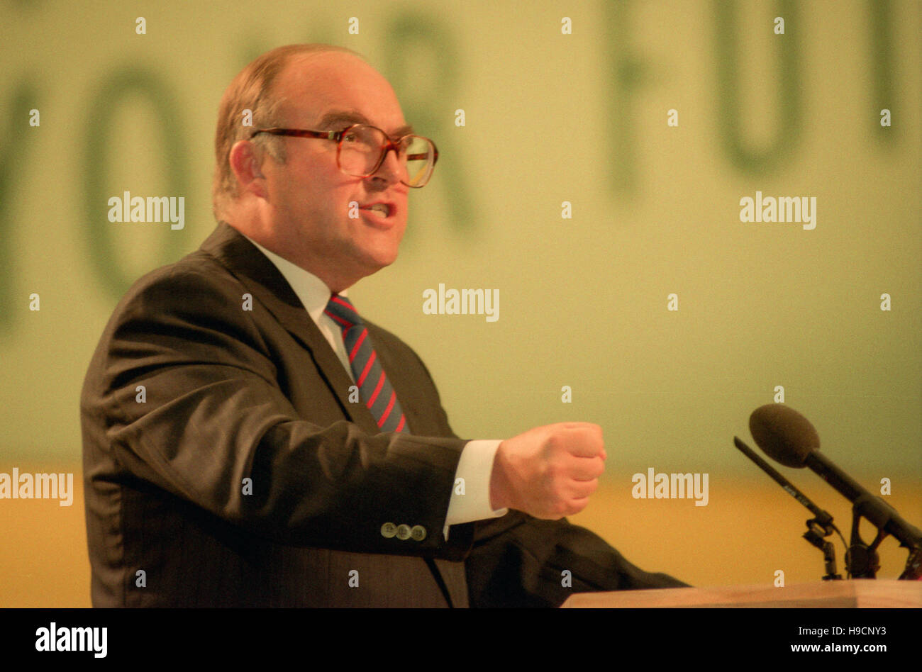 John Smith, Leader of the Labour Party, addresses the Trades Union Congress in Brighton, East Sussex, September 8th 1993. Stock Photo