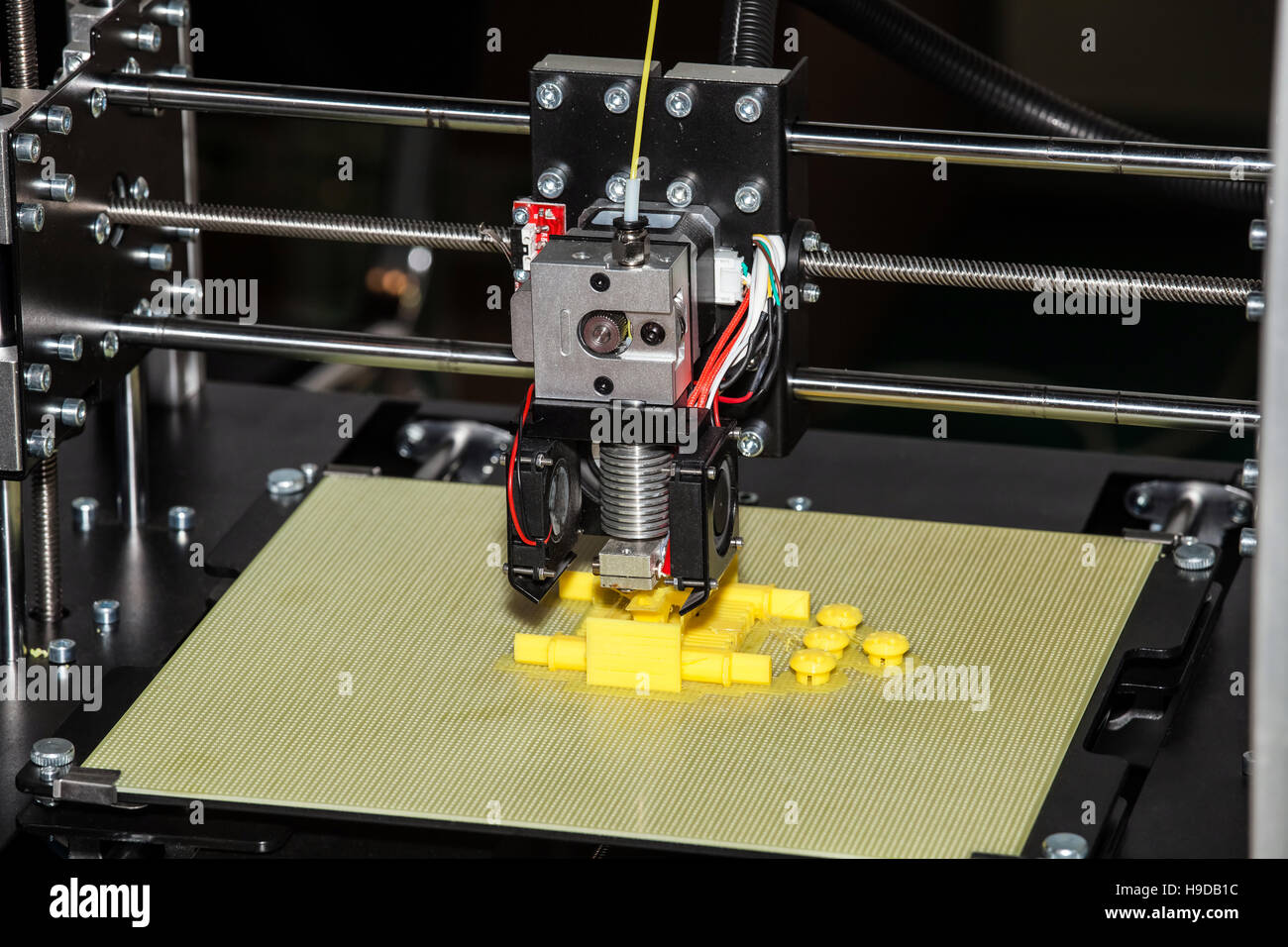 3d printer printing Stock Photo - Alamy