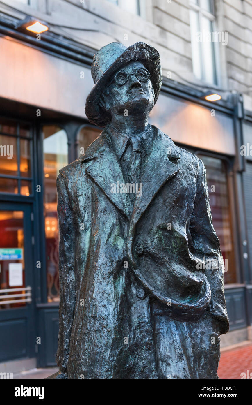 James joyce hi-res stock photography and images - Alamy