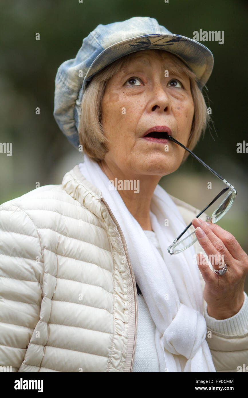 Japanese smiles hi-res stock photography and images - Alamy