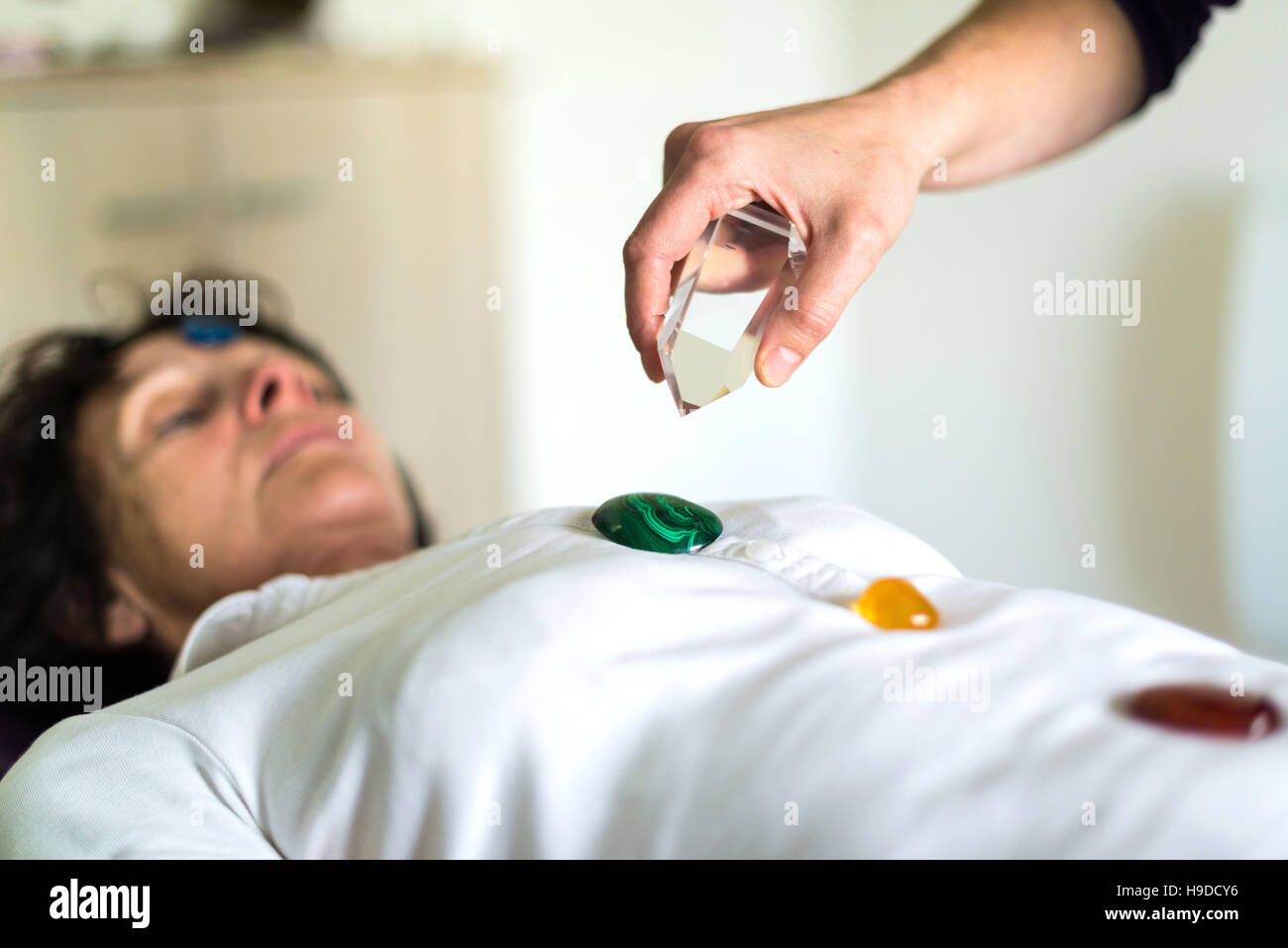 Crystal healing hires stock photography and images Alamy