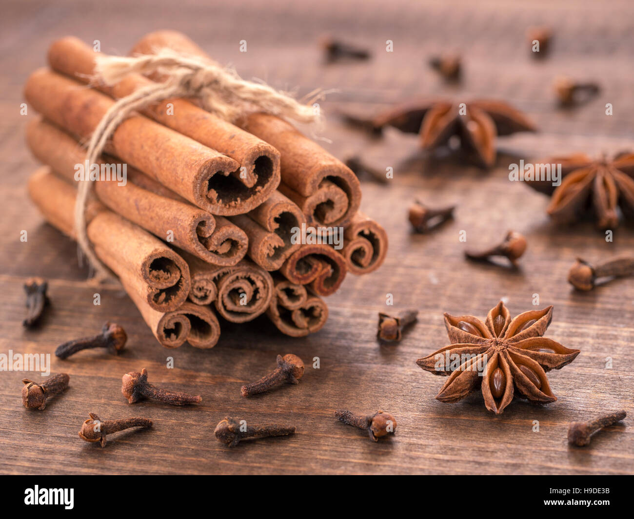 Set of cinnamon, clove and star anise Stock Photo Alamy