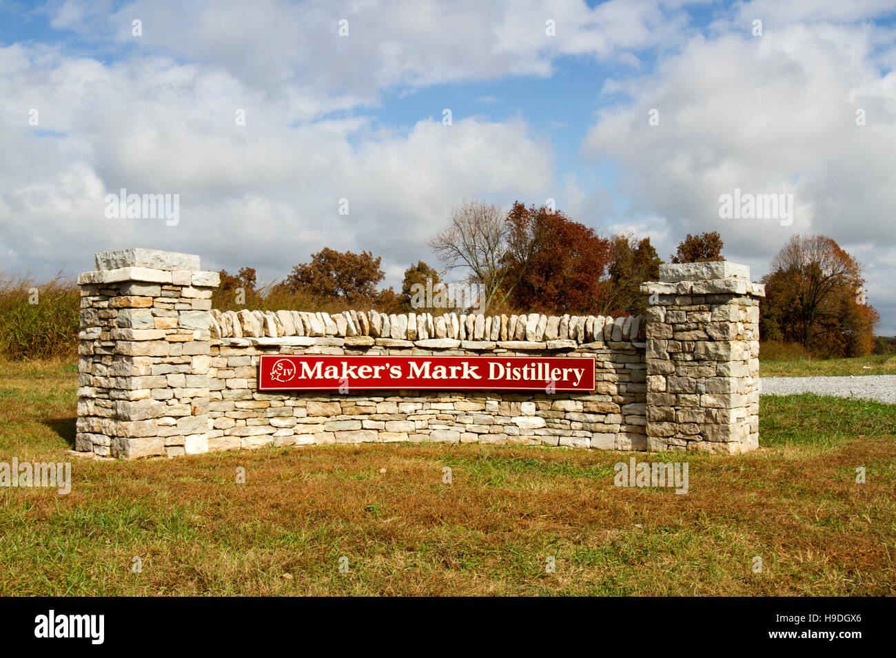 Loretto, KY, USA October 21, 2016 Maler's Mark Distillery sign on stone wall at entrance