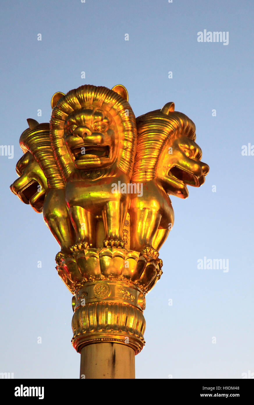 China, Shanghai, Jing'an Temple, Ashoka Pillar Stock Photo Alamy