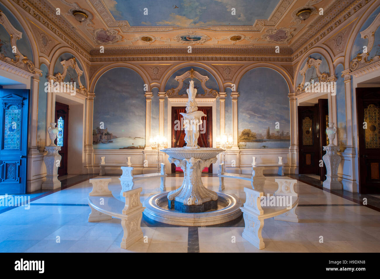 A Marble Fountain In The Greeting Room At Falaknuma Palace In Hyderabad India Stock Photo Alamy