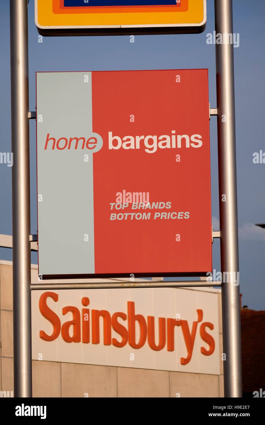 Home Bargains and Sainsbury's Sign Stock Photo