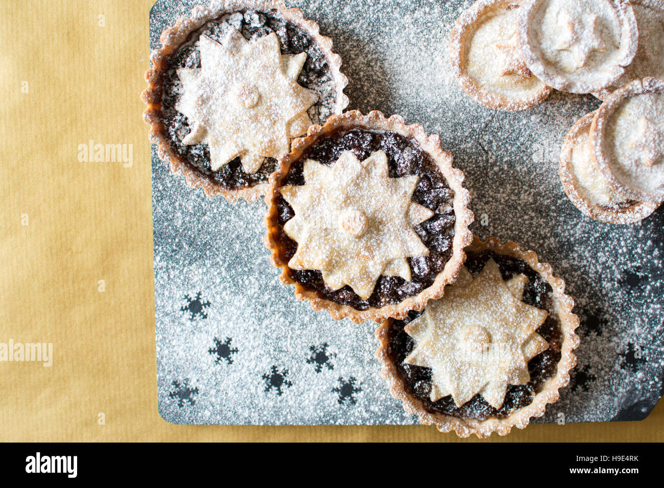 Starry Mince Pies High Resolution Stock Photography and Images - Alamy