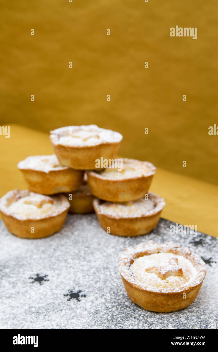 Starry Mince Pies High Resolution Stock Photography and Images - Alamy