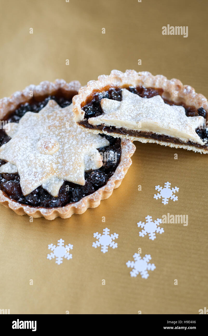 Starry mince pies hi-res stock photography and images - Alamy