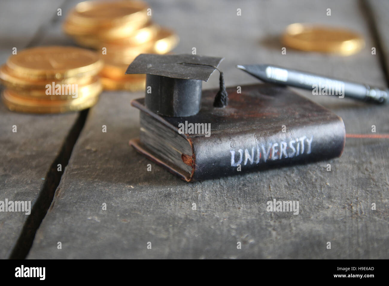 university tuition fees concept Stock Photo - Alamy