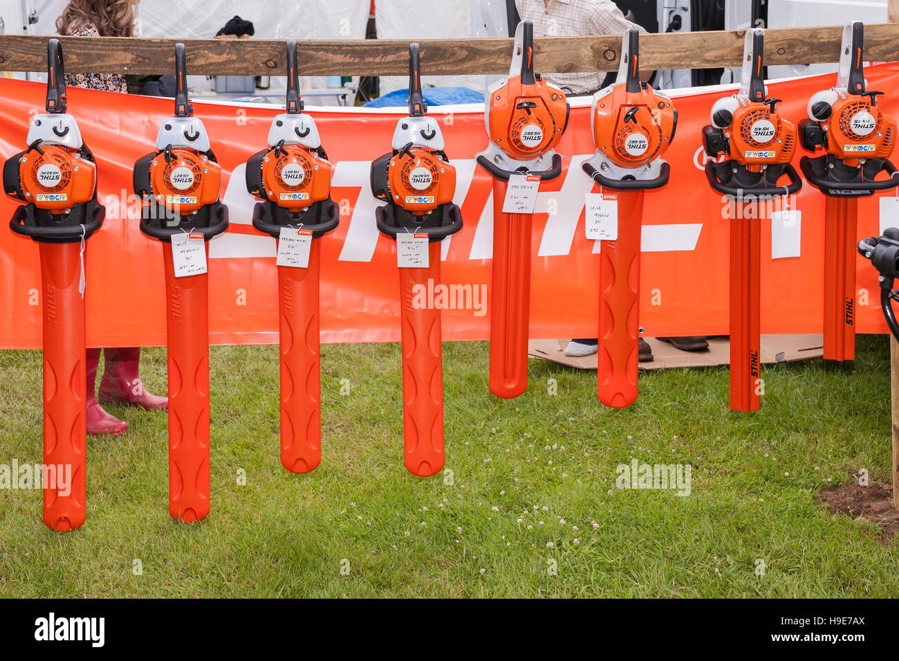 Petrol hedge cutters outlet for sale