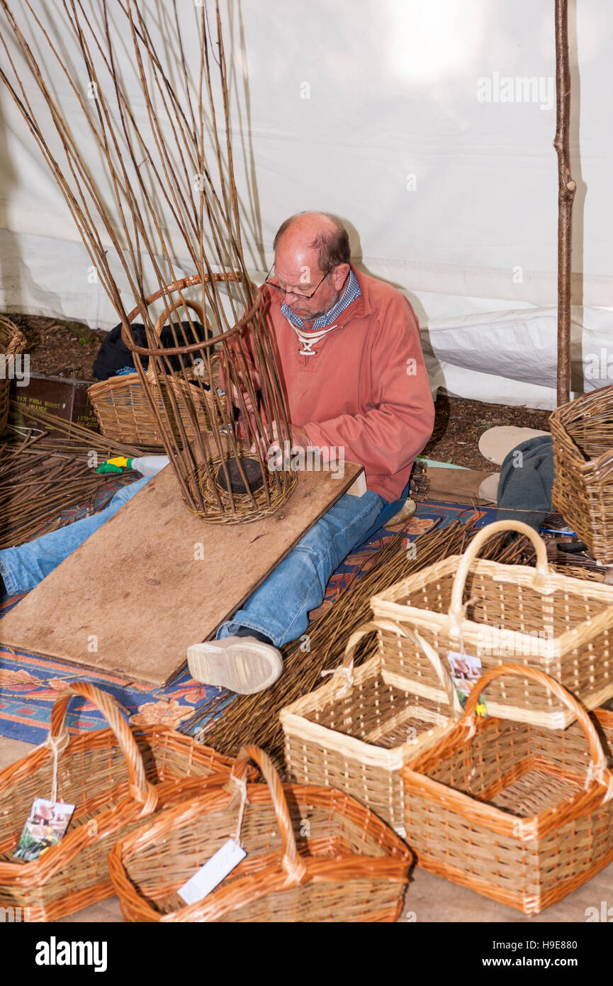 Weaving baskets at the Royal Norfolk Show in the Showground , Norwich , Norfolk , England , Britain , Uk Stock Photo
