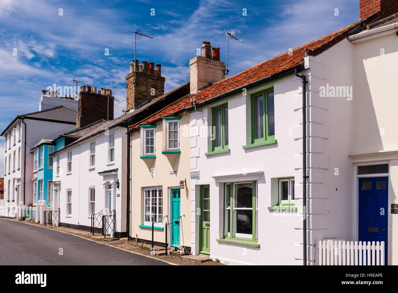 Suffolk pretty terraced cottages hires stock photography and images
