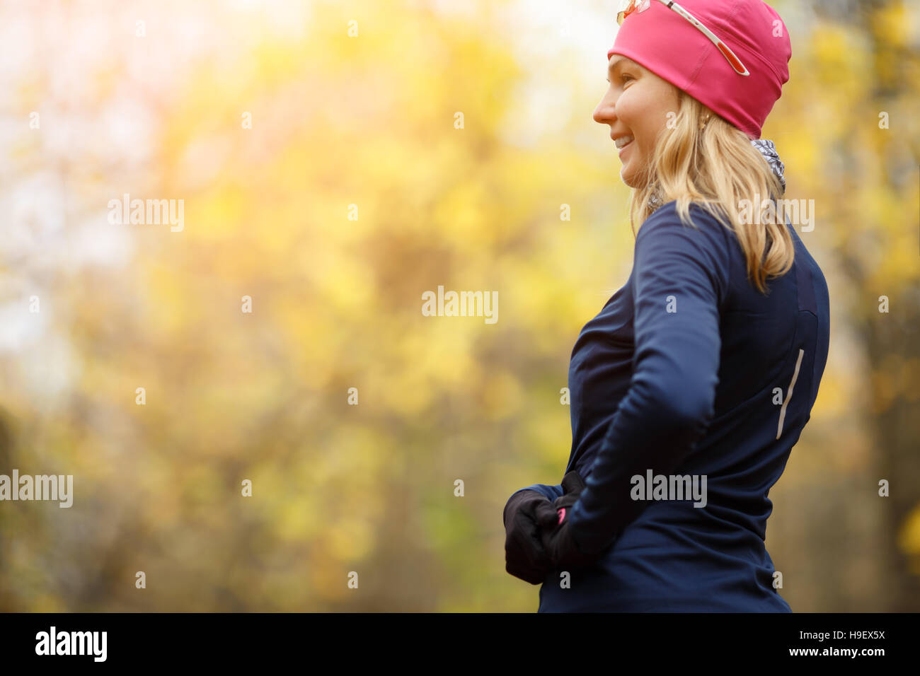 athletic girl standing back morning Stock Photo - Alamy